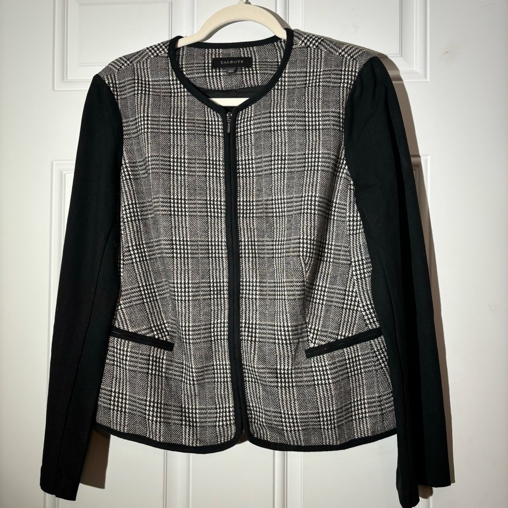 ❤️2/$15 or 3/$21❤️Talbots Plaid Jacket, Size 12
